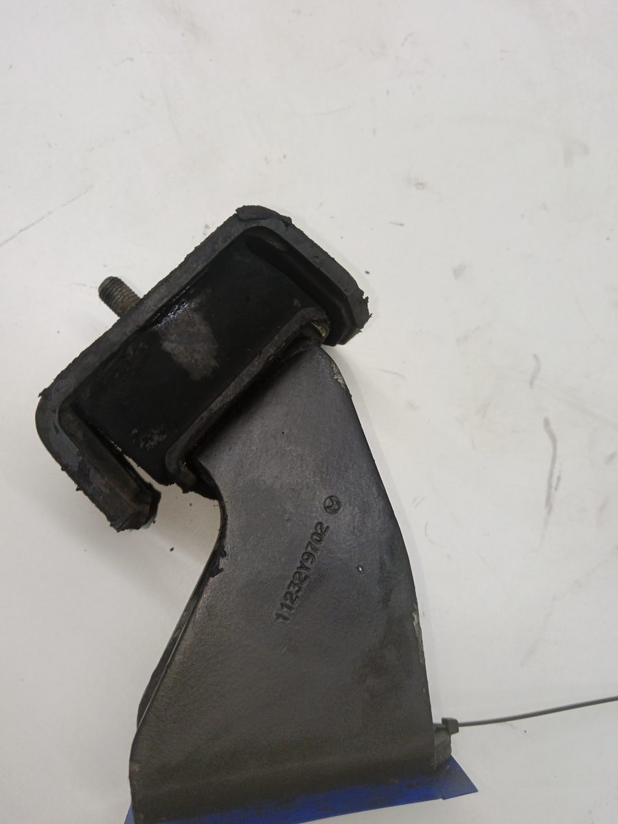 Soporte Motor Delantero Nissan Pick-up (Y720) 1982-Actualidad * 1123Y9702