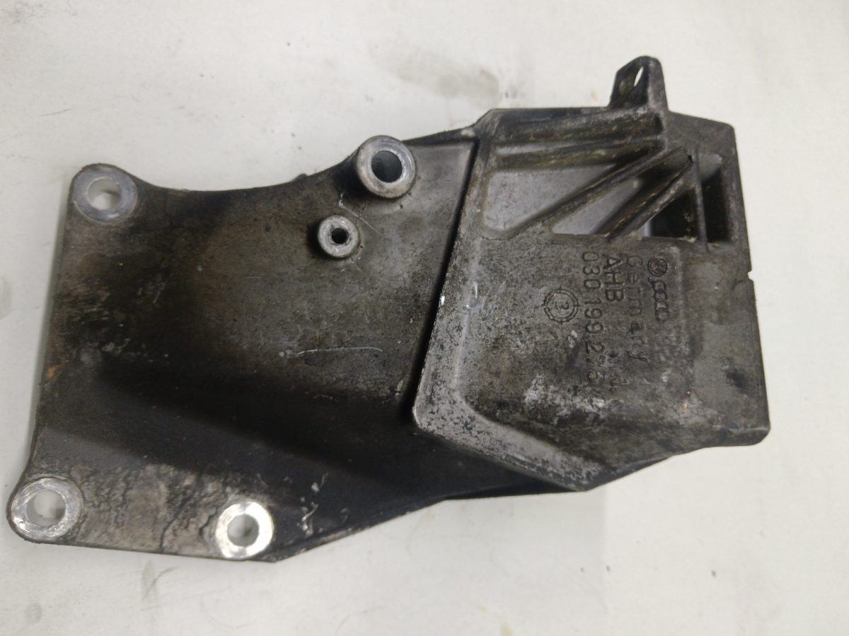 Soporte Motor Delantero Volkswagen Polo Berlina (6N1) 1994-1999 1,4 1.4L 44kW 030199275