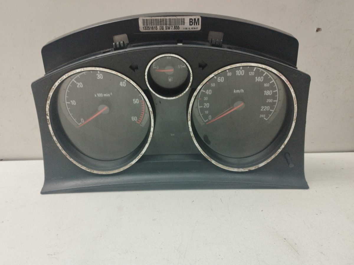 Tablero De Instrumentos Chevrolet Astra H Ber. 2006-2010 Cosmo 1.7L 74kW 13251615