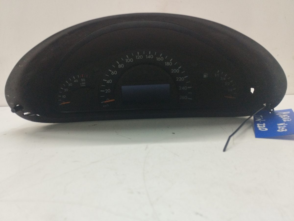 Tablero De Instrumentos Mercedes-Benz Clase C (W203) Berlina 2000-2007 A2035407111