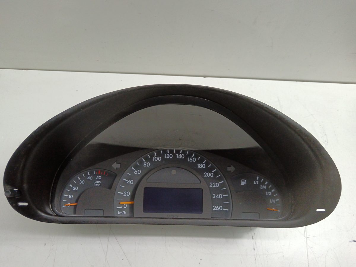 Tablero De Instrumentos Mercedes-Benz Clase C (W203) Familiar 2001-2007 A2035406411