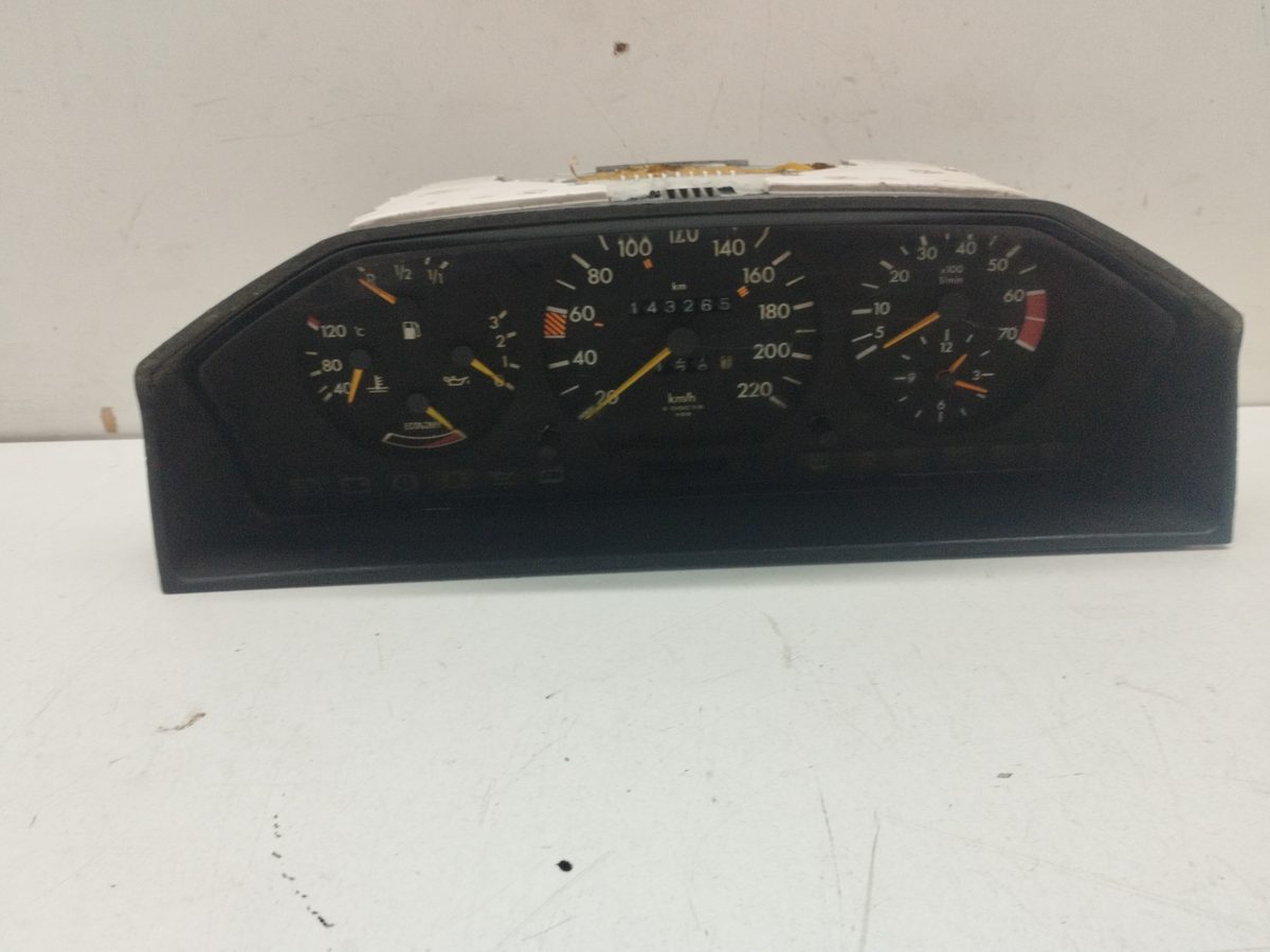 Tablero De Instrumentos Mercedes-Benz Clase E (W124) Berlina 1984-1997 2,3 1245420016