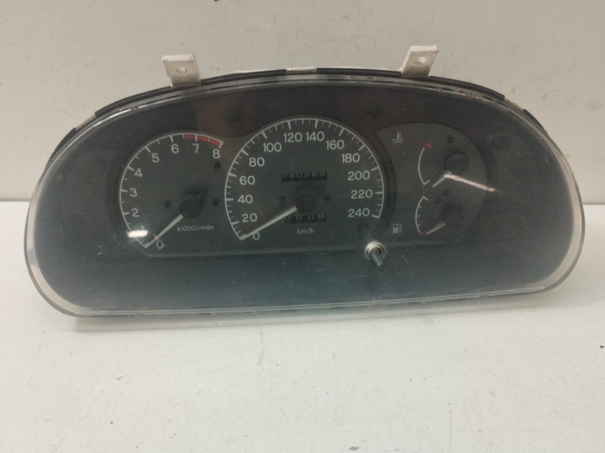 Tablero De Instrumentos Mitsubishi Colt (CJ0) 1996-2003 1300 Avance 1.3L 60kW MB899938