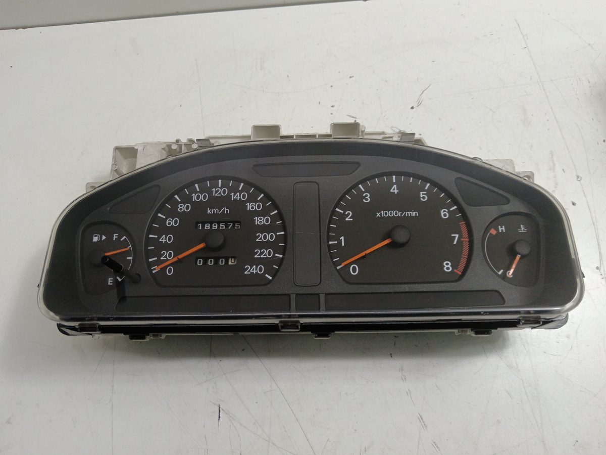 Tablero De Instrumentos Mitsubishi Galant Berlina (EA0) 1996-2004 2.0 CAT MR381822