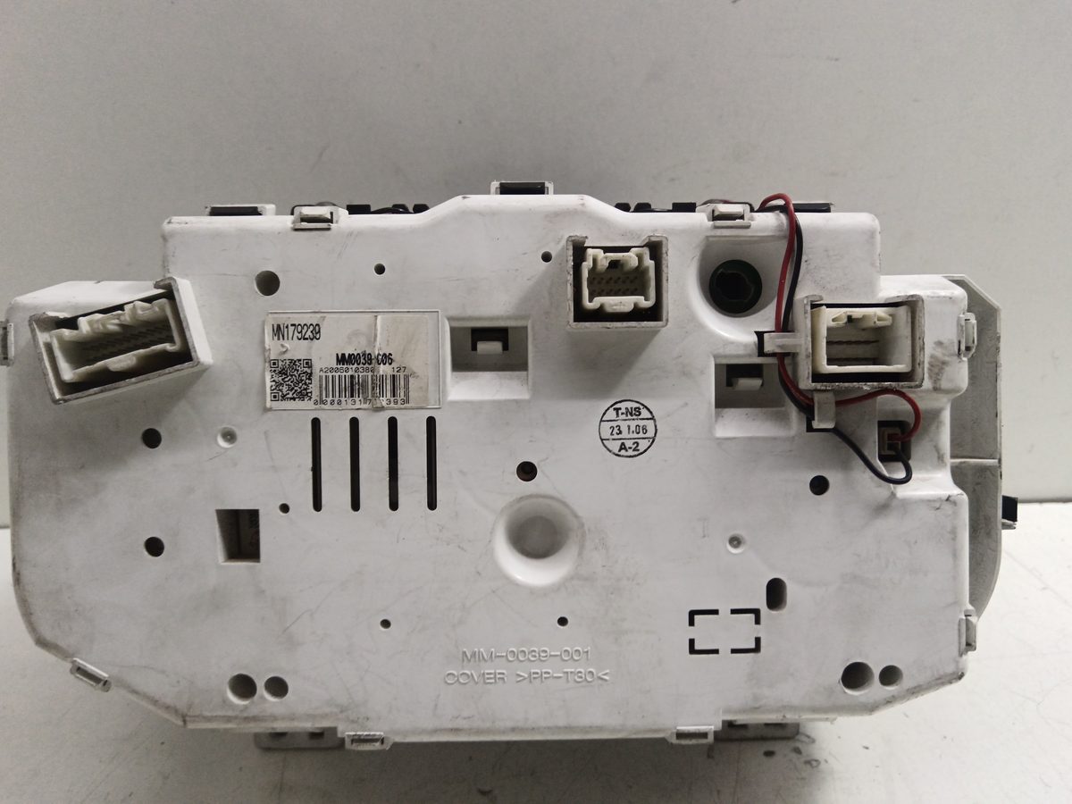 Tablero de Instrumentos Mitsubishi L 200 (KA0/KB0) 2006-2015