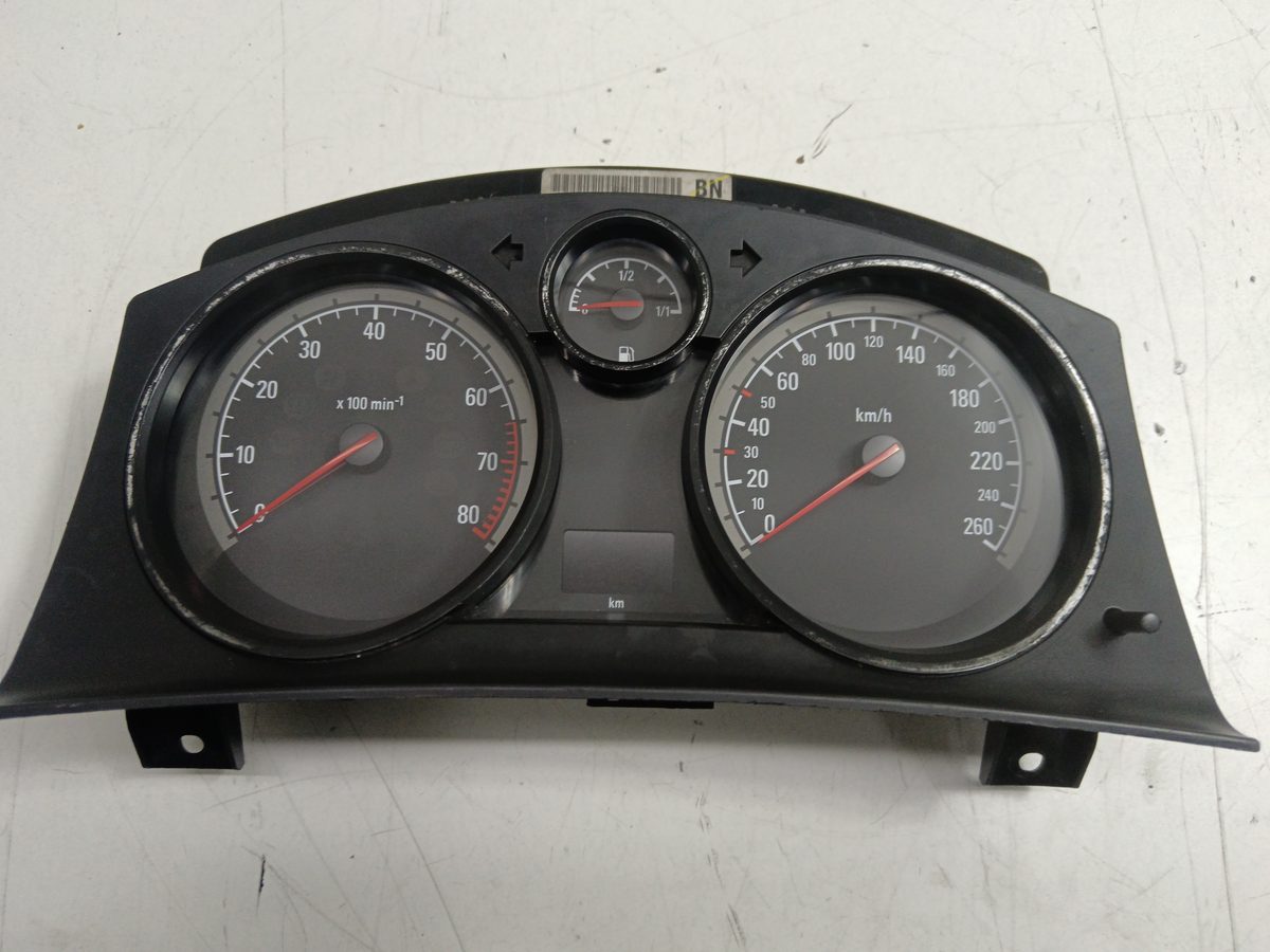 Tablero De Instrumentos Opel Astra H Berlina 2004-2007 1.6 16V 1.6L 77kW 13251614
