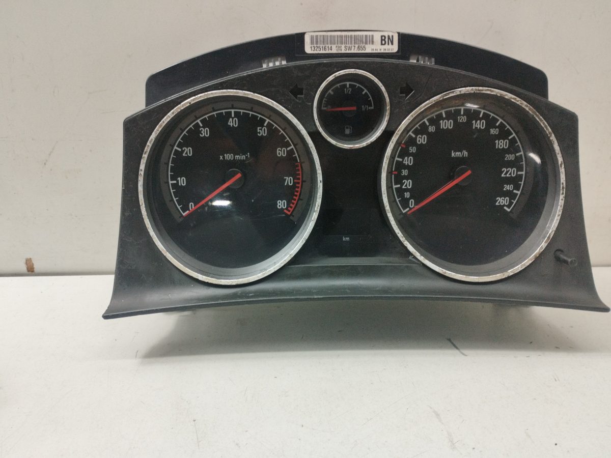 Tablero De Instrumentos Opel Astra H Caravan 2006-2011 1.6 16V 1.6L 77kW 13251614
