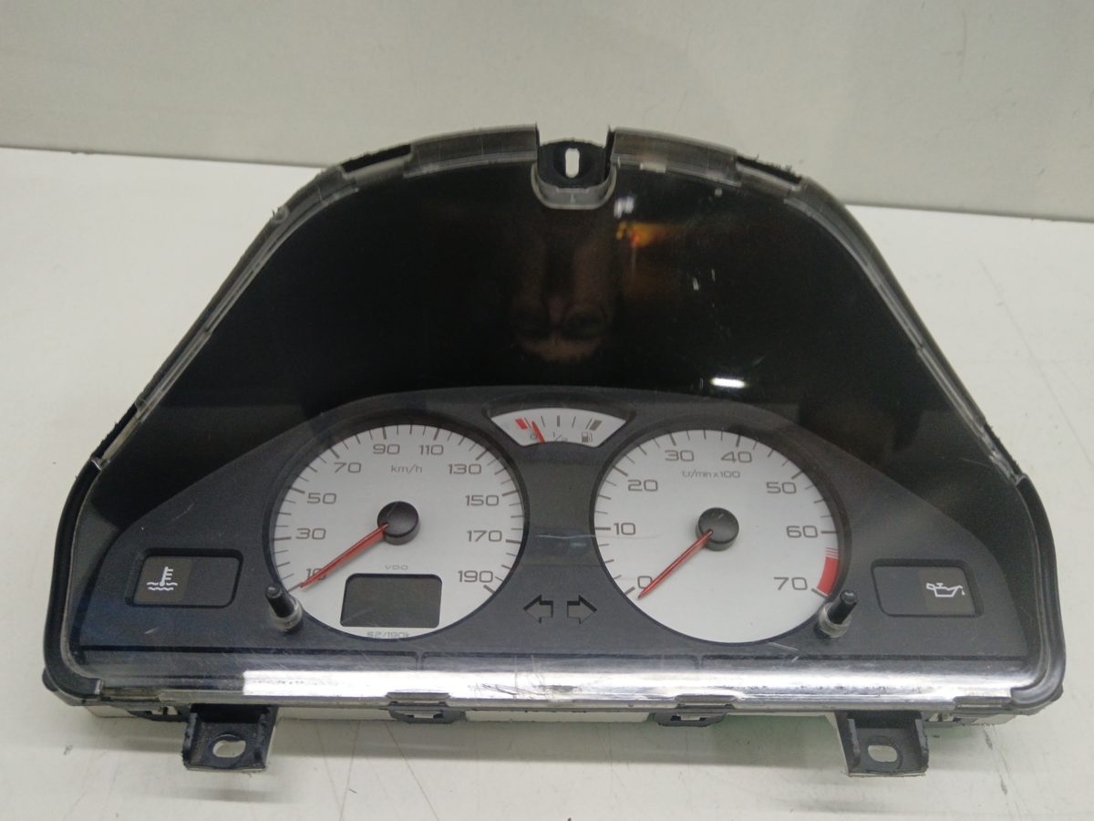 Tablero De Instrumentos Peugeot 106 (S2) 1996-2004 XR 1.4L 55kW 9640991980