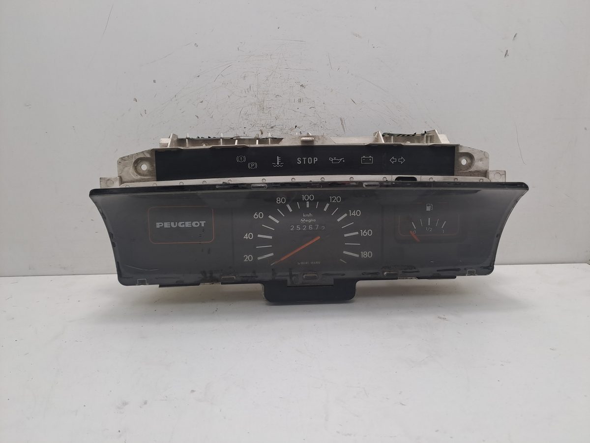 Tablero De Instrumentos Peugeot 205 Berlina 1983-1998 1.8 D Generation 9253234280