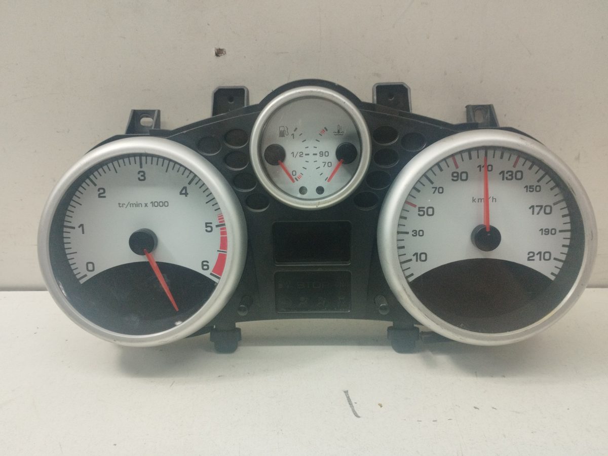 Tablero De Instrumentos Peugeot 206+ 2009-2012 1.4 HDi 1.4L 50kW 9666637280
