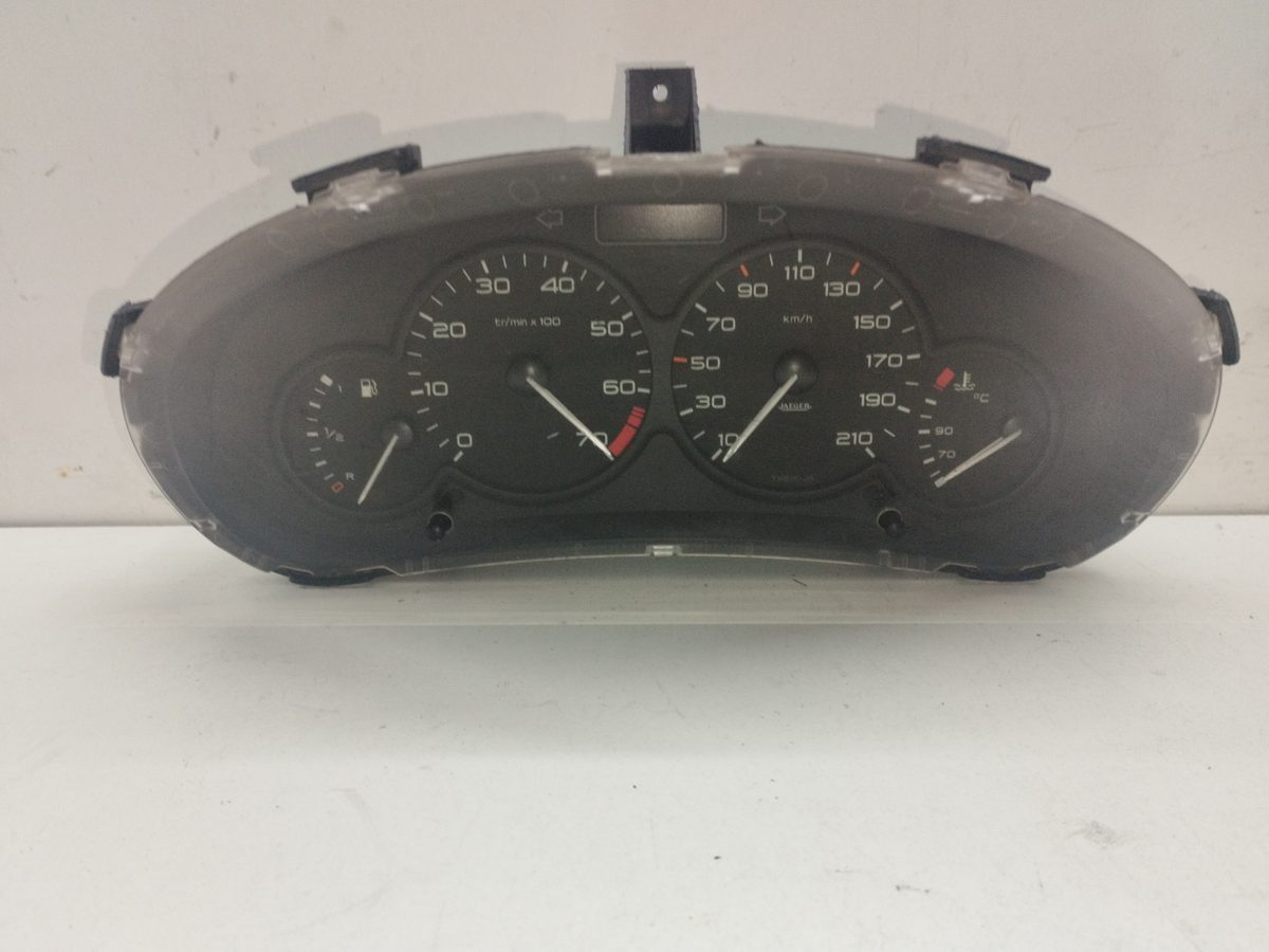 Tablero De Instrumentos Peugeot 206 Berlina 1998-2010 XR 1.4L 55kW 9645096180
