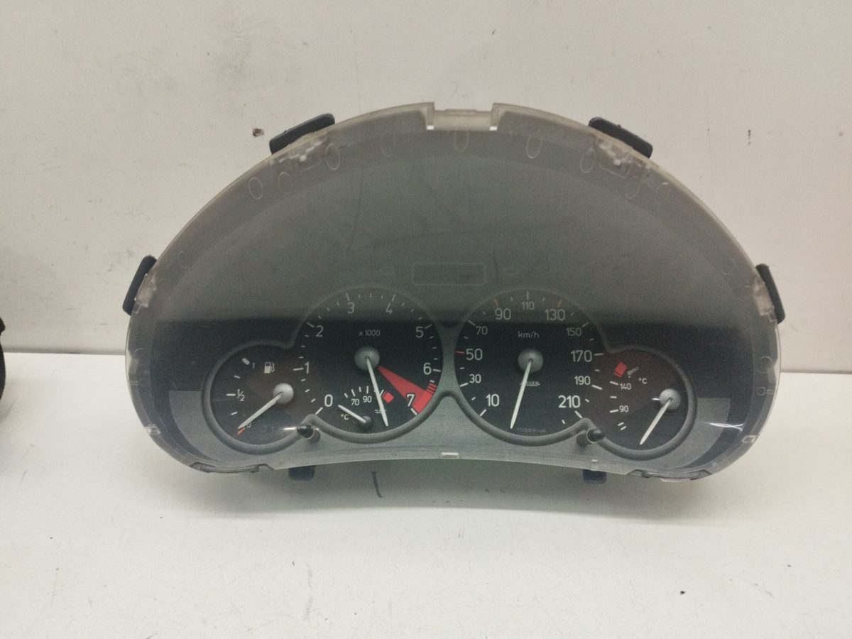 Tablero De Instrumentos Peugeot 206 Berlina 1998-2010 X-Line Clim 1.1L 44kW 9645847180