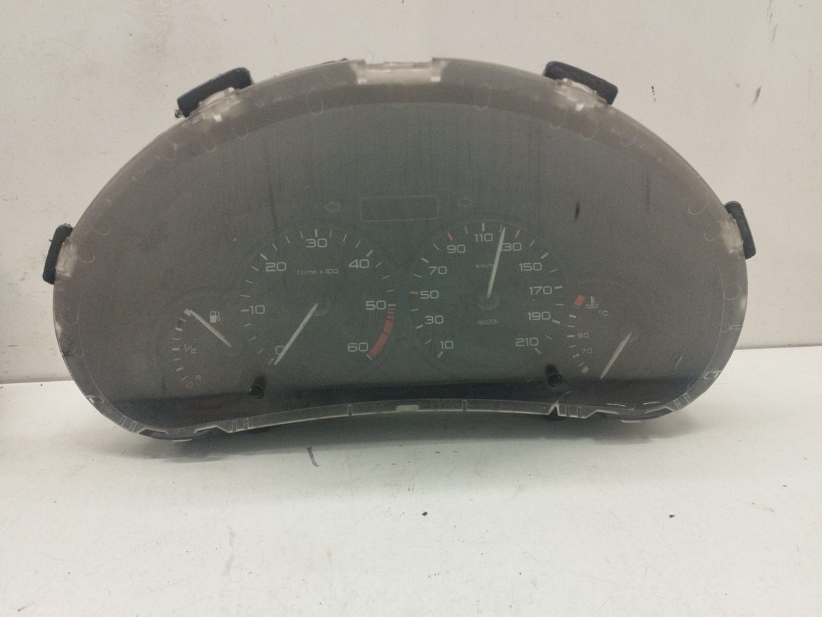 Tablero De Instrumentos Peugeot 206 Berlina 1998-2010 XR 1.9L 51kW 9651740080