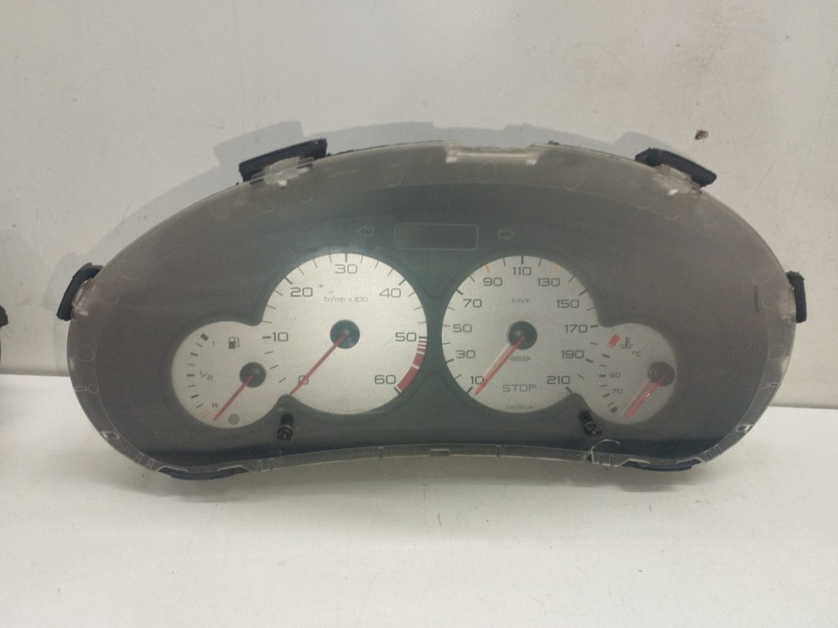 Tablero De Instrumentos Peugeot 206 Berlina 1998-2010 XR 1.9L 51kW 9651740280