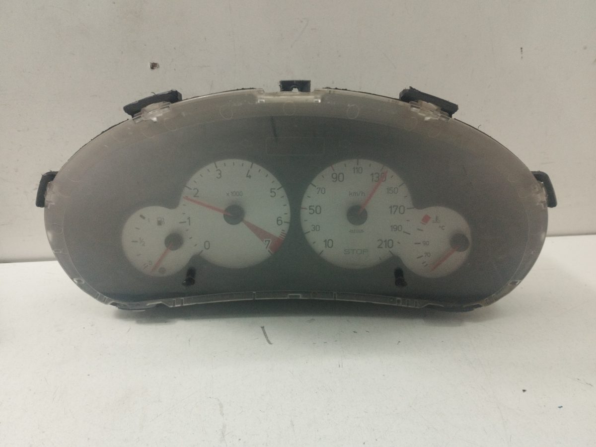 Tablero De Instrumentos Peugeot 206 Berlina 1998-2010 XR 1.9L 51kW 9655976380