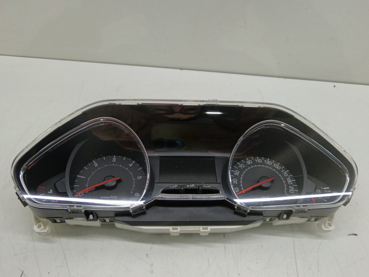 Tablero De Instrumentos Peugeot 208 2012-2019 Active 1.6L 68kW 9674643080