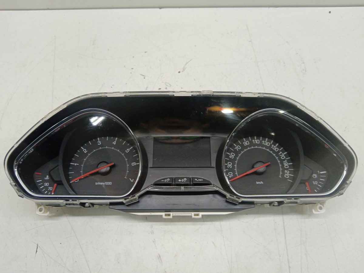 Tablero De Instrumentos Peugeot 208 2012-2019 Style 1.2L 60kW 9805400380