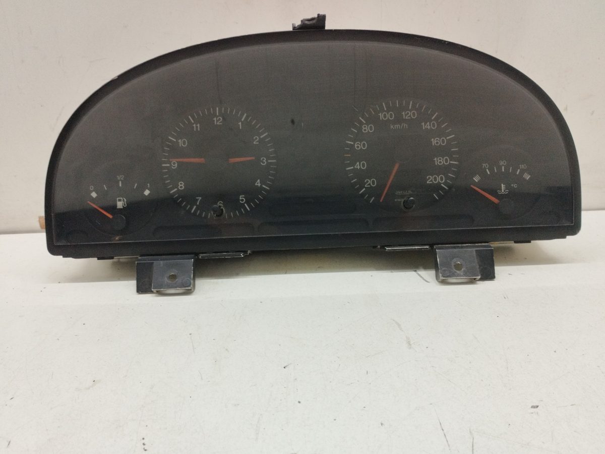 Tablero De Instrumentos Peugeot 405 Berlina 1987-1996 1,6 1.6L 65kW 96096196380