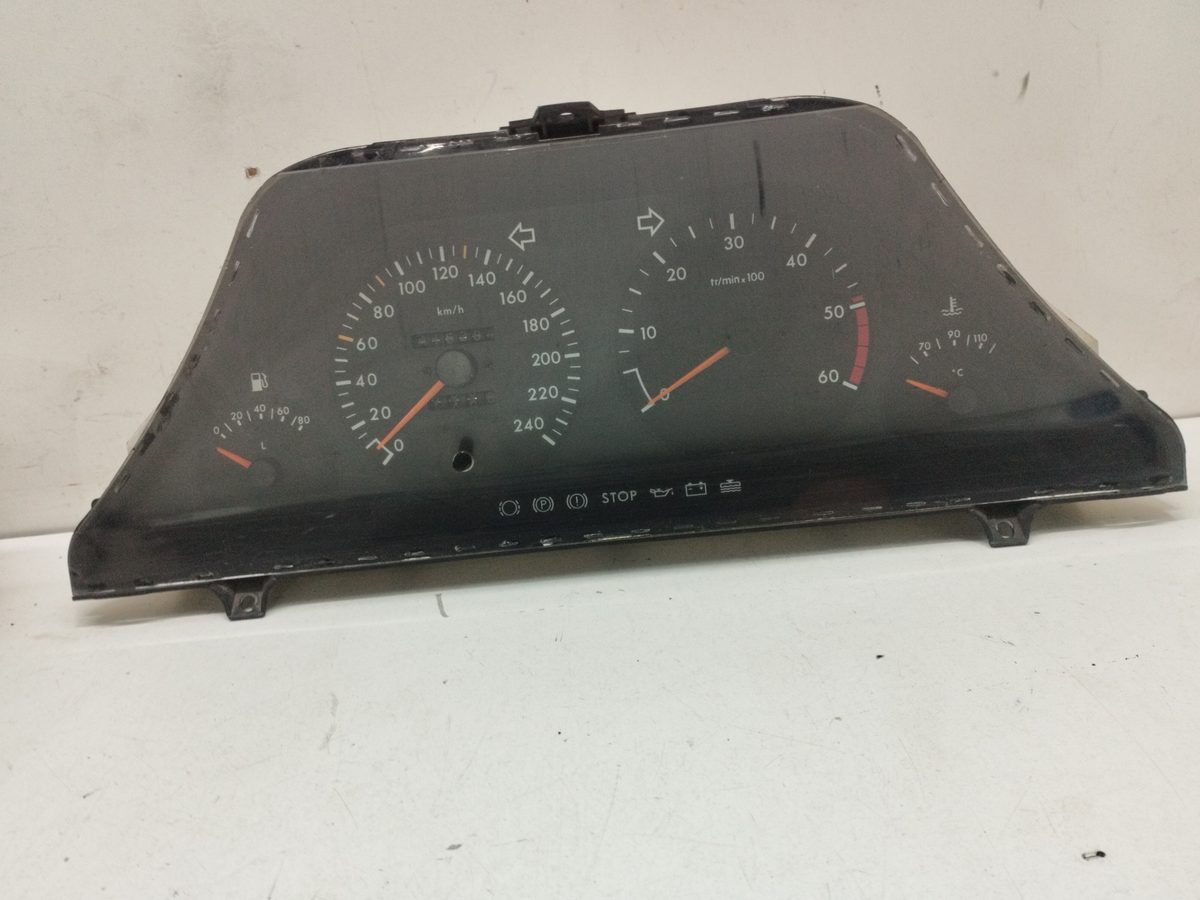 Tablero De Instrumentos Peugeot 605 1989-1998 SVDT 2.5L 95kW 9602580380