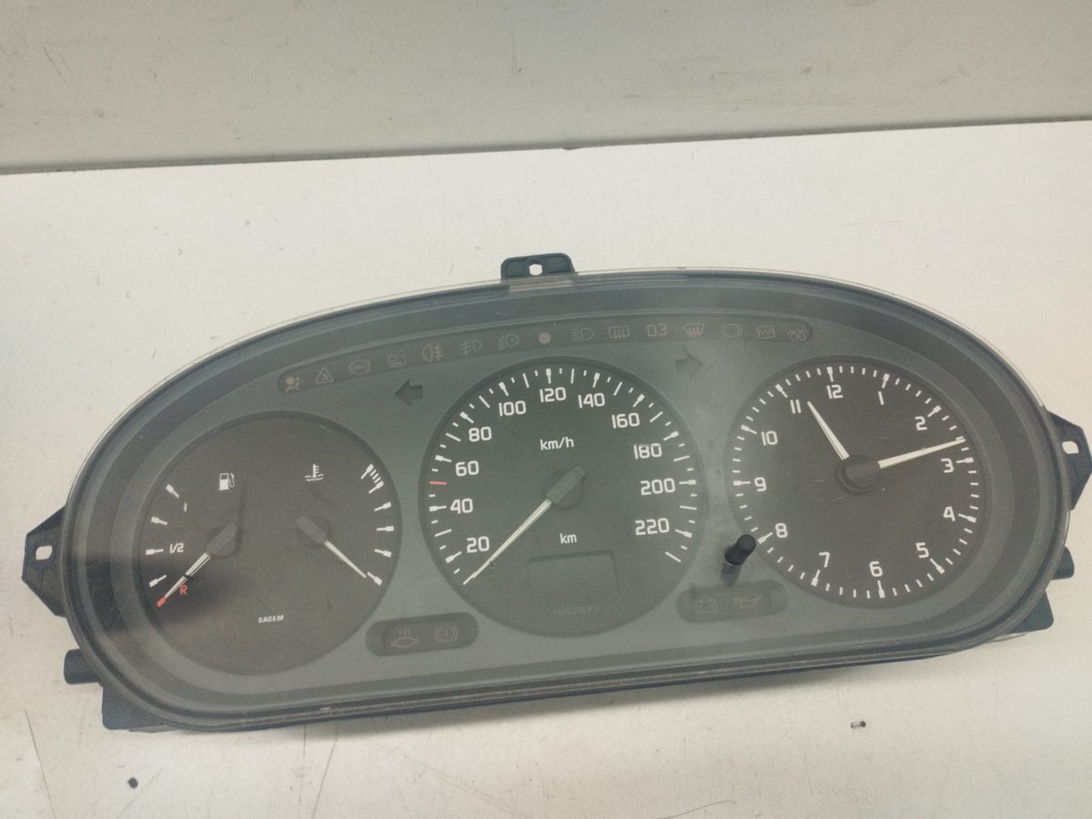 Tablero De Instrumentos Renault Megane I Classic (LA0) 1996-2001 1.9 Diesel 7700847784