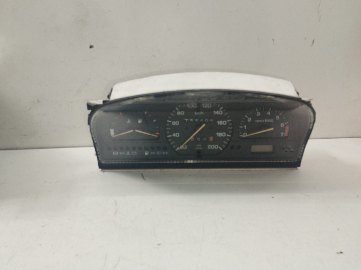 Tablero De Instrumentos SEAT Toledo (1L) 1991-1999 Base 1.6L 74kW 81117648
