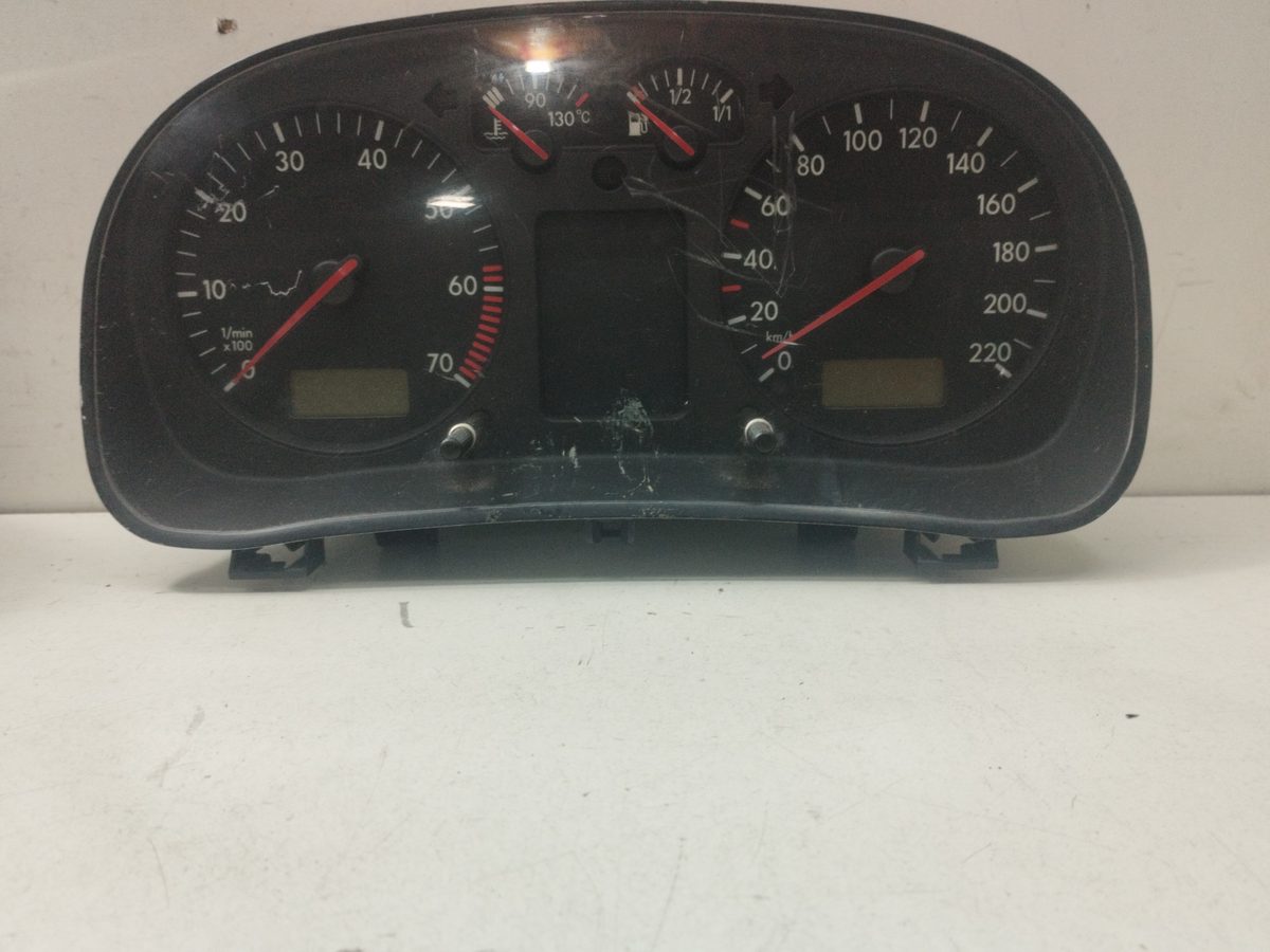 Tablero De Instrumentos Volkswagen Bora Berlina (1J2) 1998-2005 1.9 TDI 1J0920801