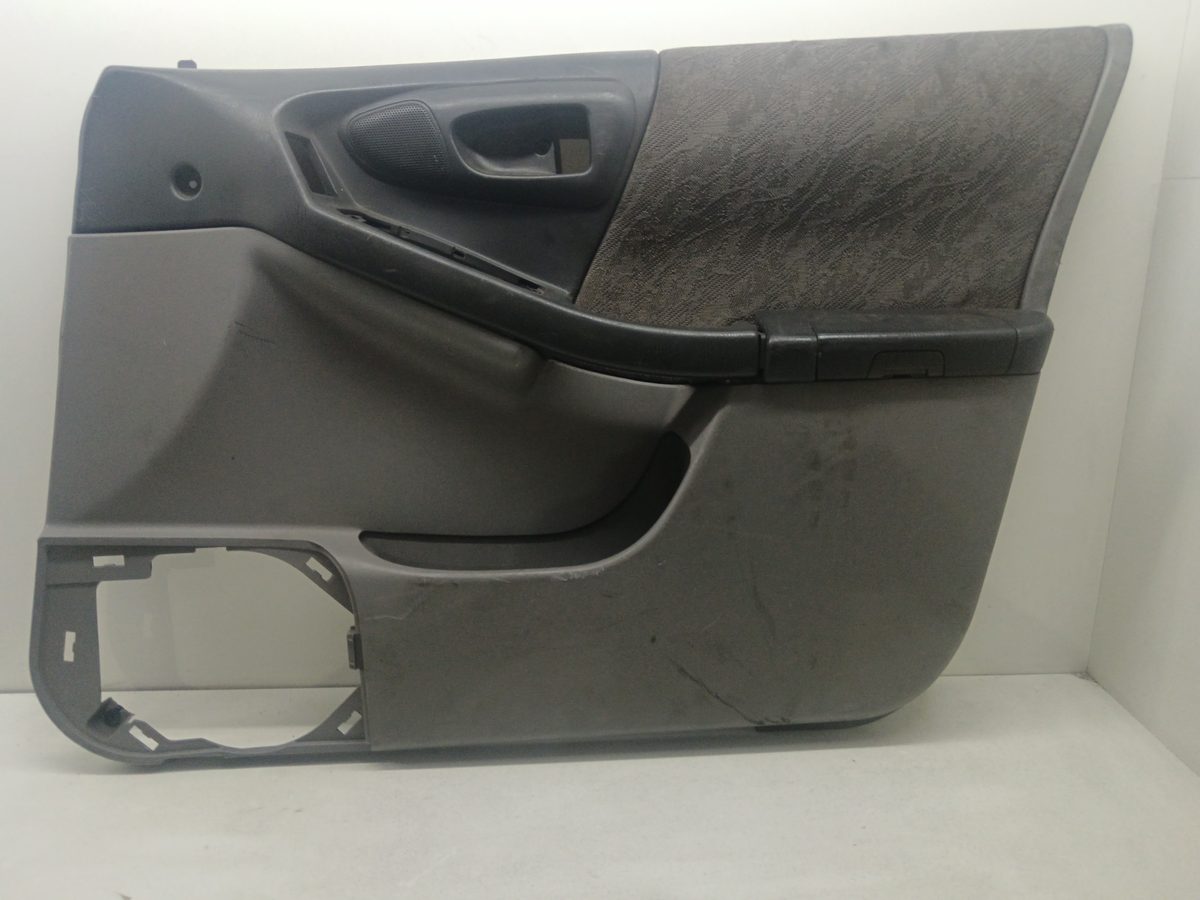 Tapizado Interior Puerta Delantero Derecho Subaru Forester S10 (SF) 1997-2002 GLX