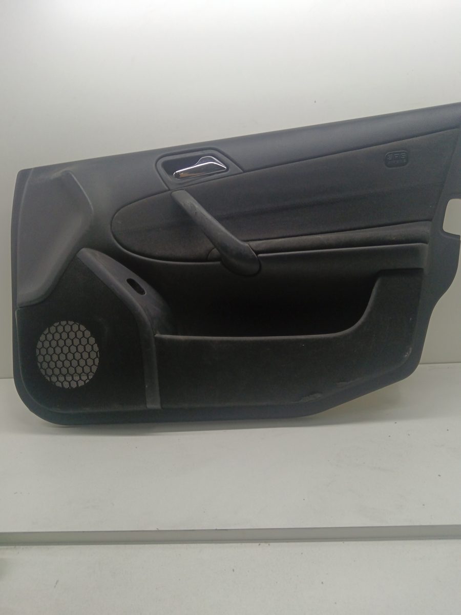 Tapizado Interior Puerta Delantero Izquierdo Mercedes-Benz Clase C (W203) Familiar GKF1552