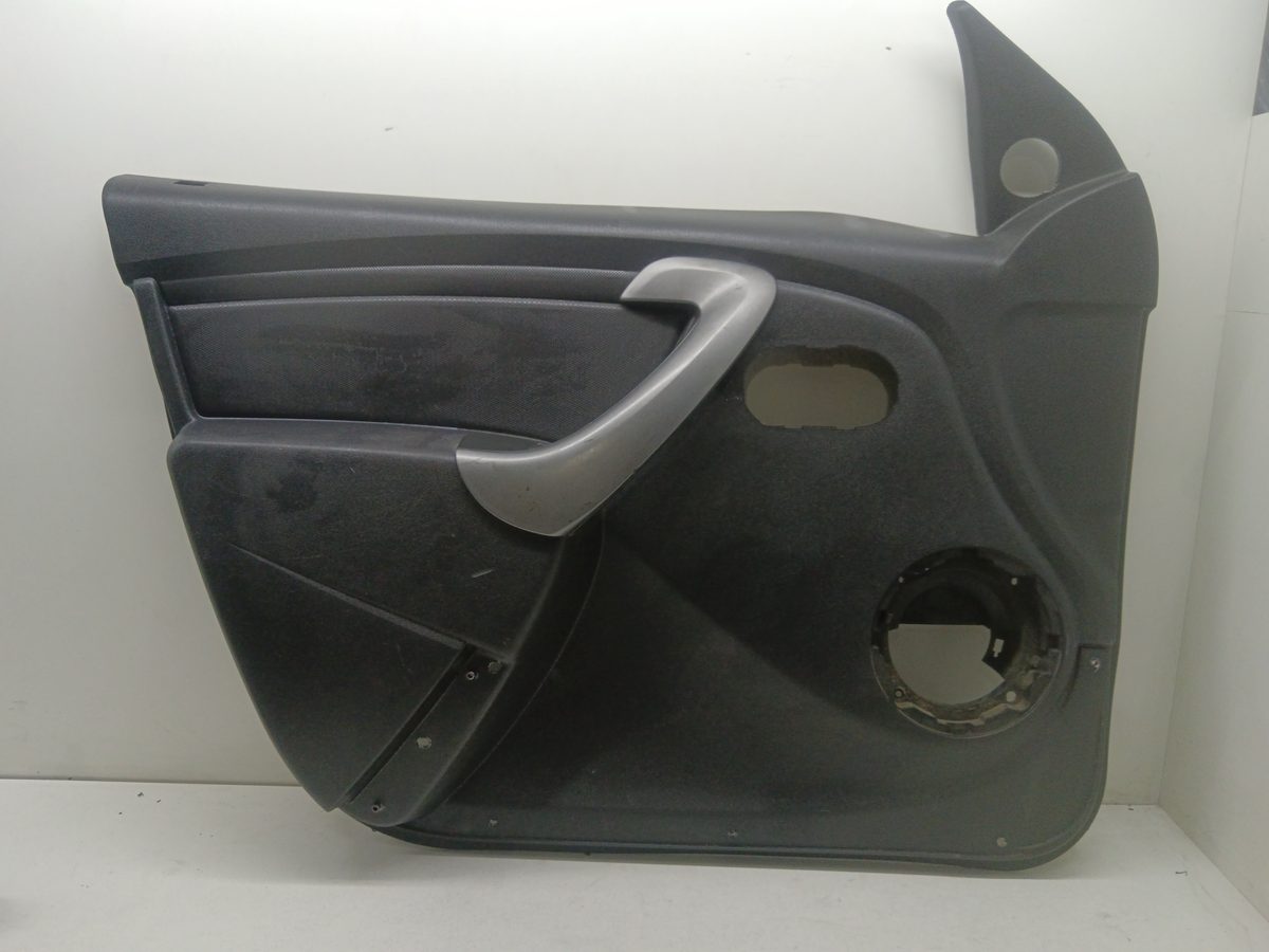 Tapizado Interior Puerta Delantero Izquierdo Renault Duster 2010-Actualidad 8200857130