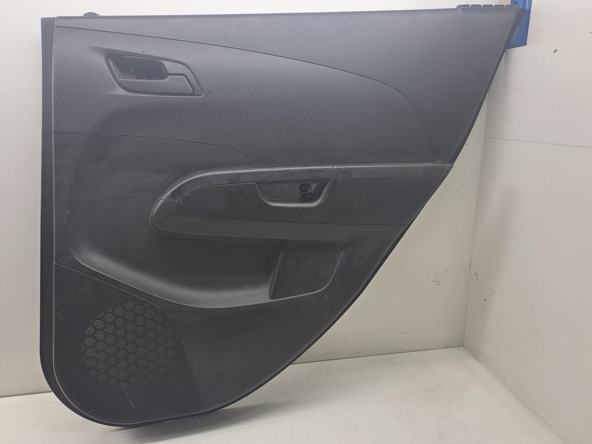 Tapizado Interior Puerta Trasero Derecho Chevrolet Sonic Berlina Hatchback 2011-2016 LS