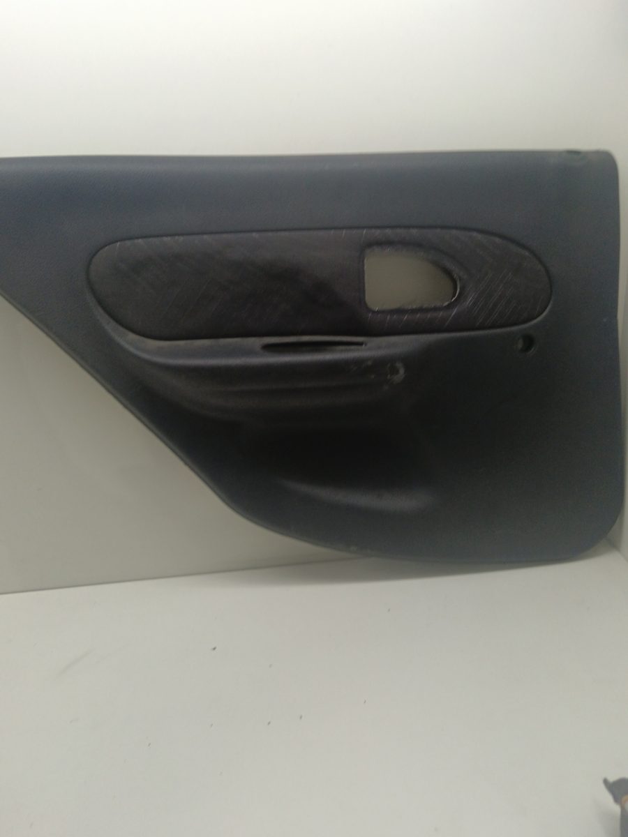 Tapizado Interior Puerta Trasero Izquierdo Renault Clio Ii Fase I (B/CBO) 7700411372