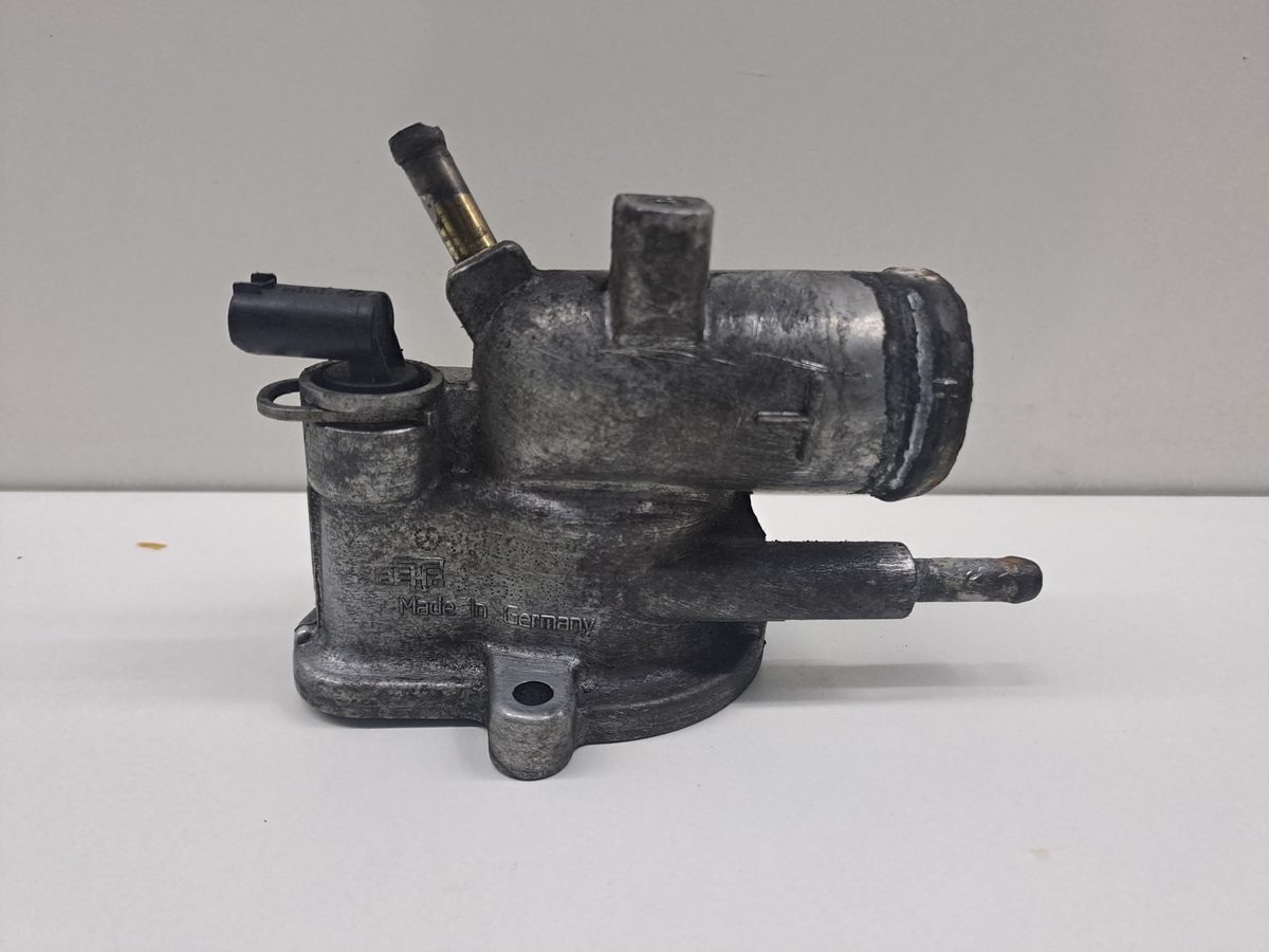 Termostato Mercedes-Benz Clase C (W203) Familiar 2001-2007 2.2 CDI CAT A6112831275