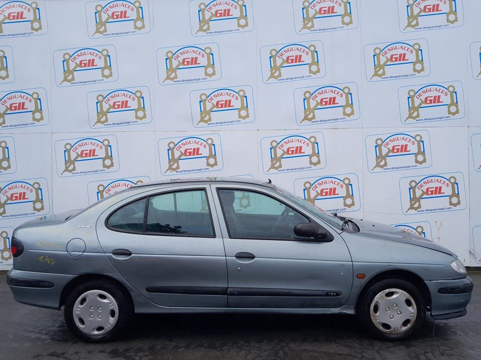 Renault Megane I Classic (LA0) del que se desmontó esta pieza