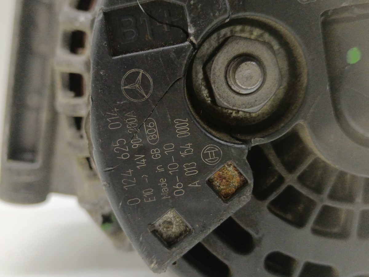 Alternador Mercedes-Benz Clase C (W203) 2000-2007