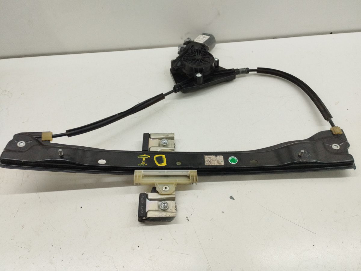 Alza Cristal Delantero Izquierdo Electrico Volkswagen Up! (121) 2011-2016