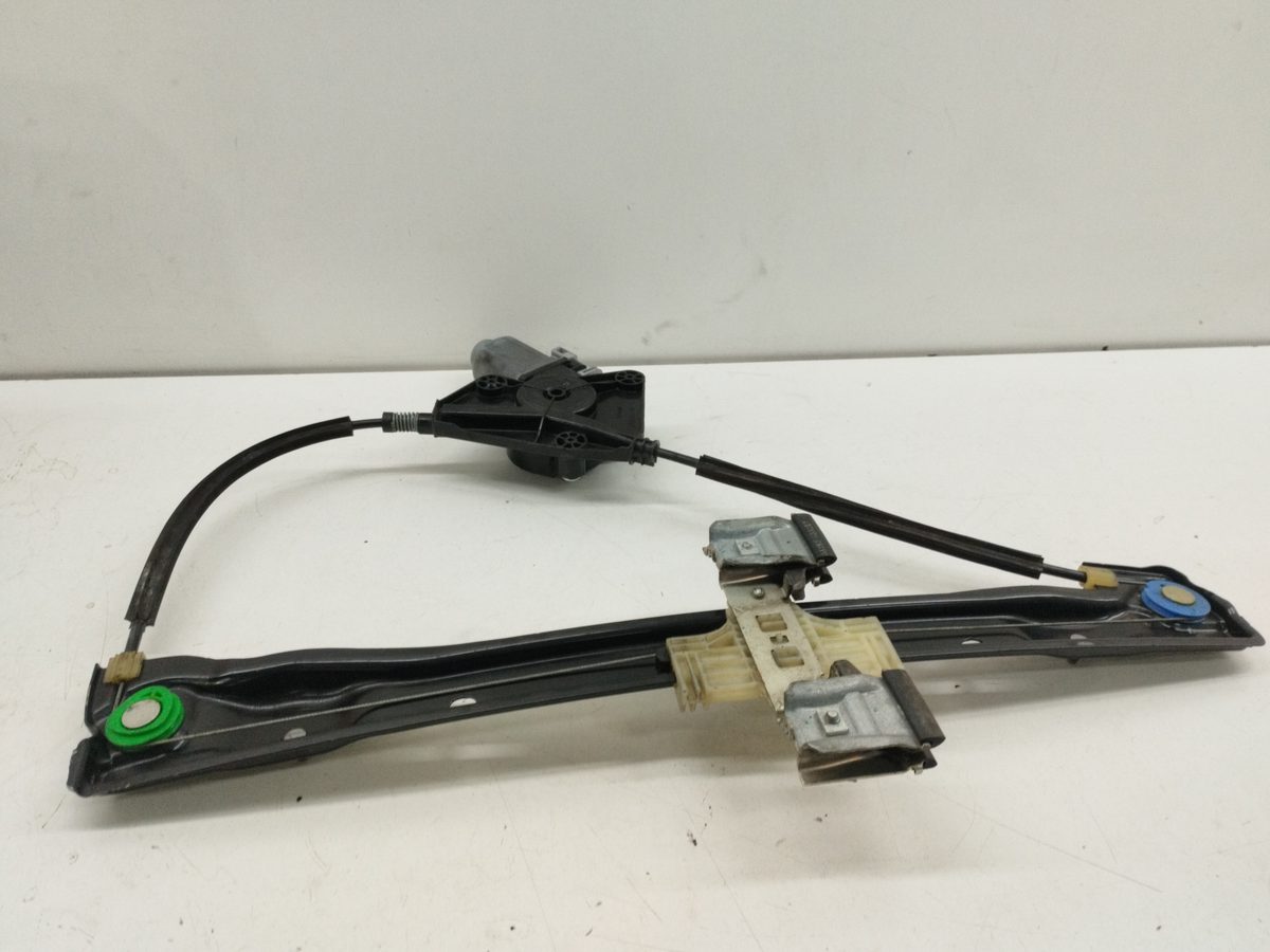 Alza Cristal Delantero Izquierdo Electrico Volkswagen Up! (121) 2011-2016