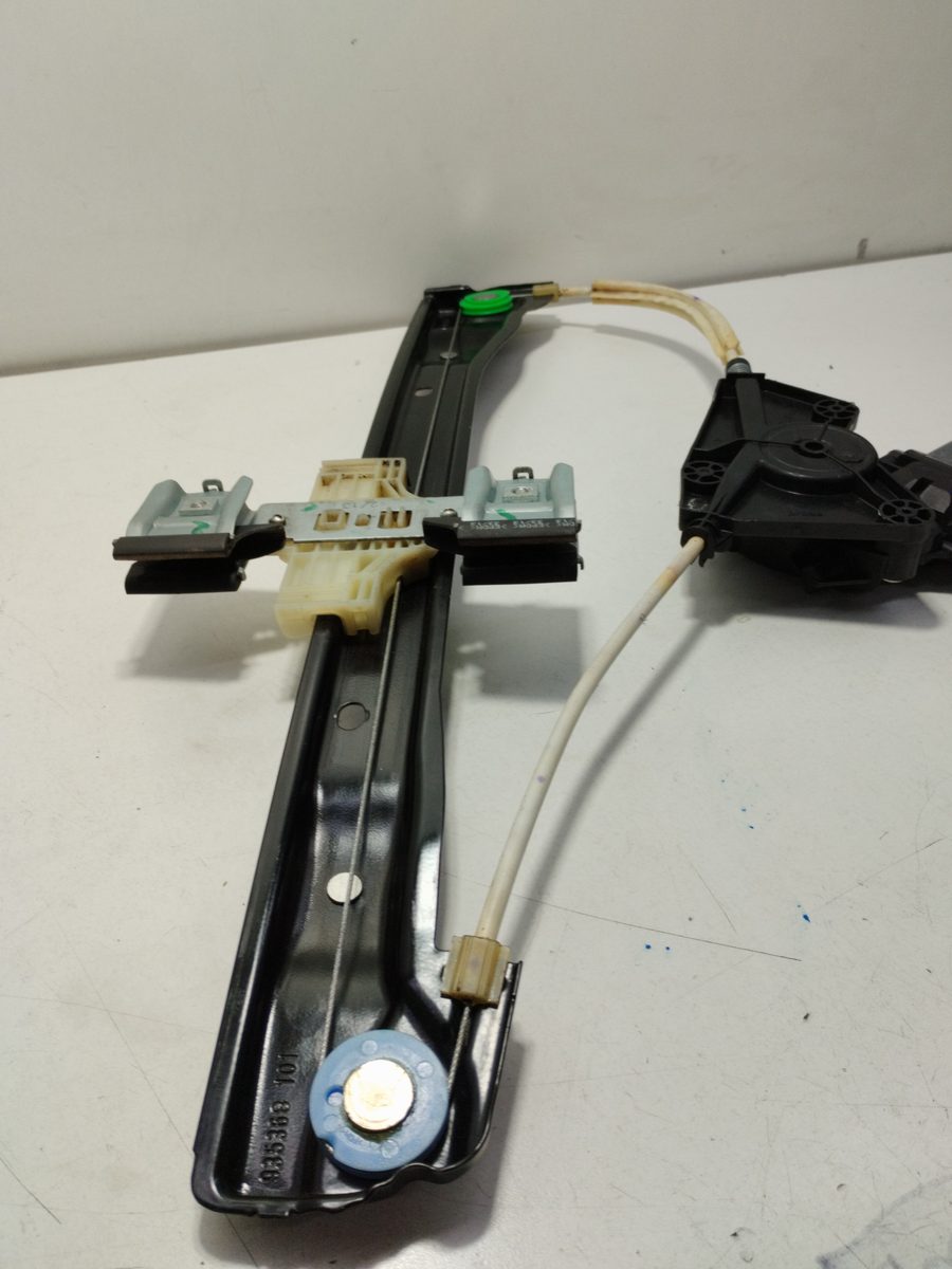 Alza Cristal Delantero Izquierdo Electrico Volkswagen Up! (121) 2011-2016