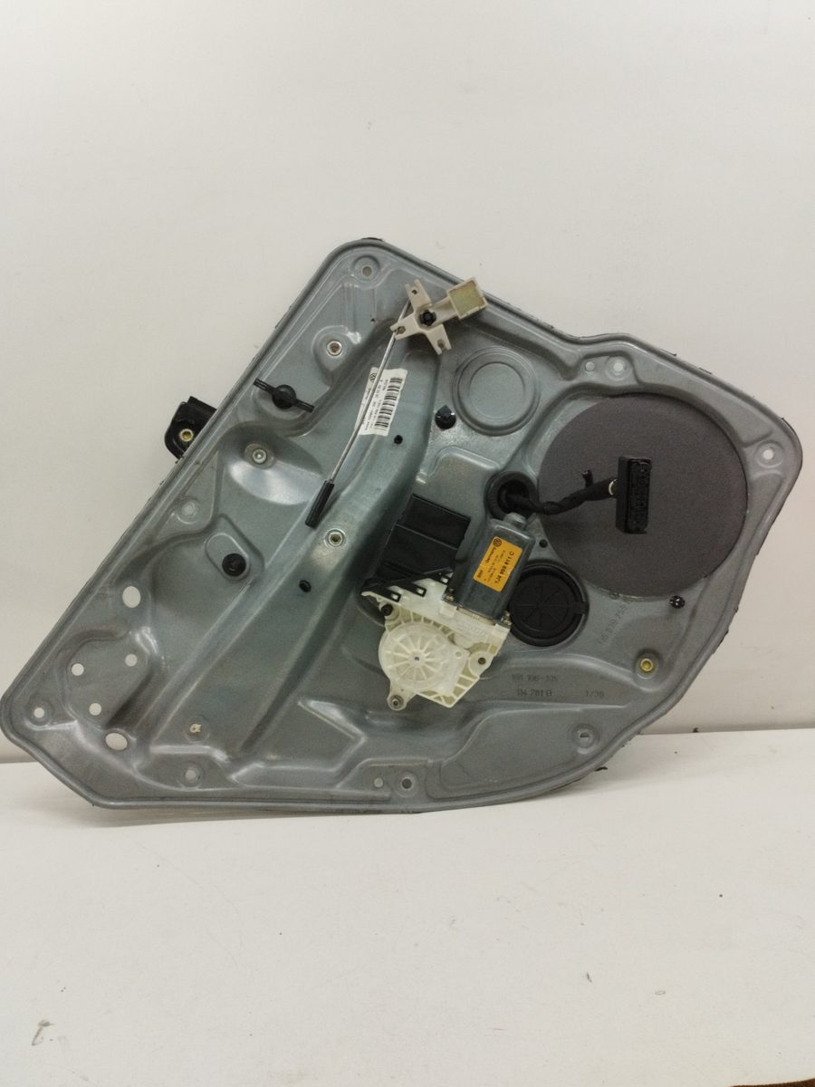 Alza Cristal Trasero Izquierdo Electrico Volkswagen Bora Berlina (1J2) 1J5839729G