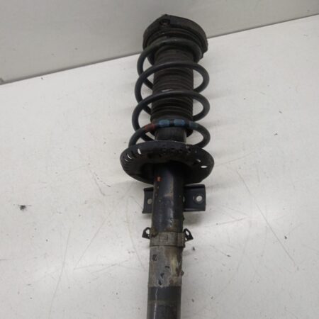 Amortiguador Delantero Der/Izq Volkswagen Fox (5Z1) 2005-2012 Básico 1.4L 55kW 5Z0413031