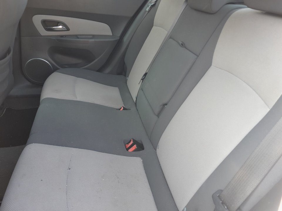 Chevrolet Cruze del que se desmontó esta pieza