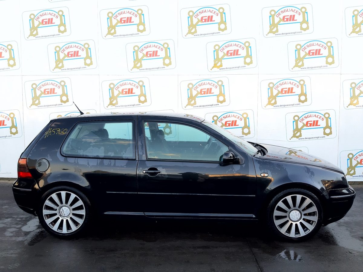 Volkswagen Golf IV (1J1) del que se desmontó esta pieza