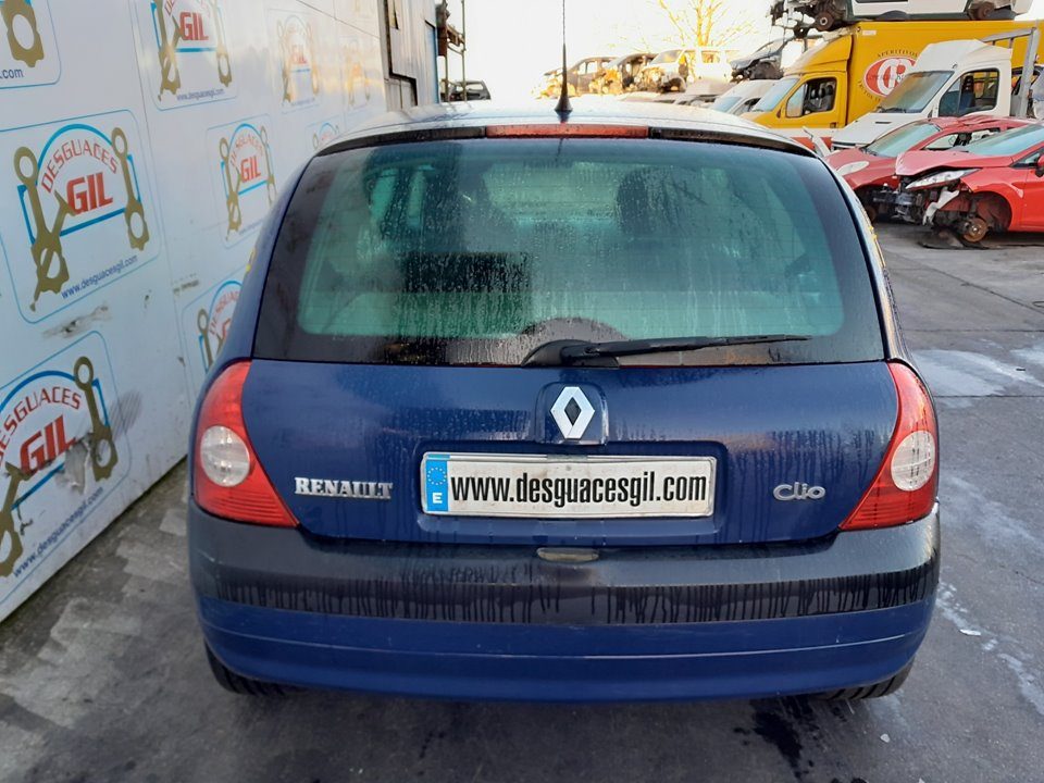 Renault Clio II Fase II (B/CB0) del que se desmontó esta pieza