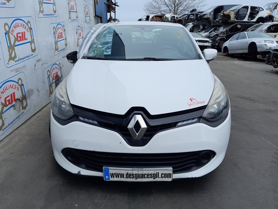 Renault Clio IV del que se desmontó esta pieza