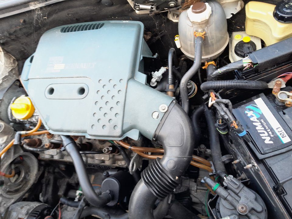 Renault Kangoo (F/KC0) del que se desmontó esta pieza