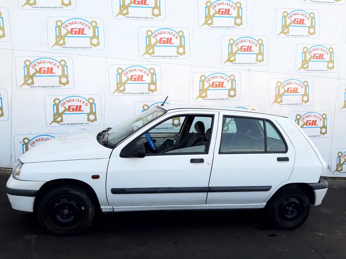 Renault Clio I Phase III del que se desmontó esta pieza