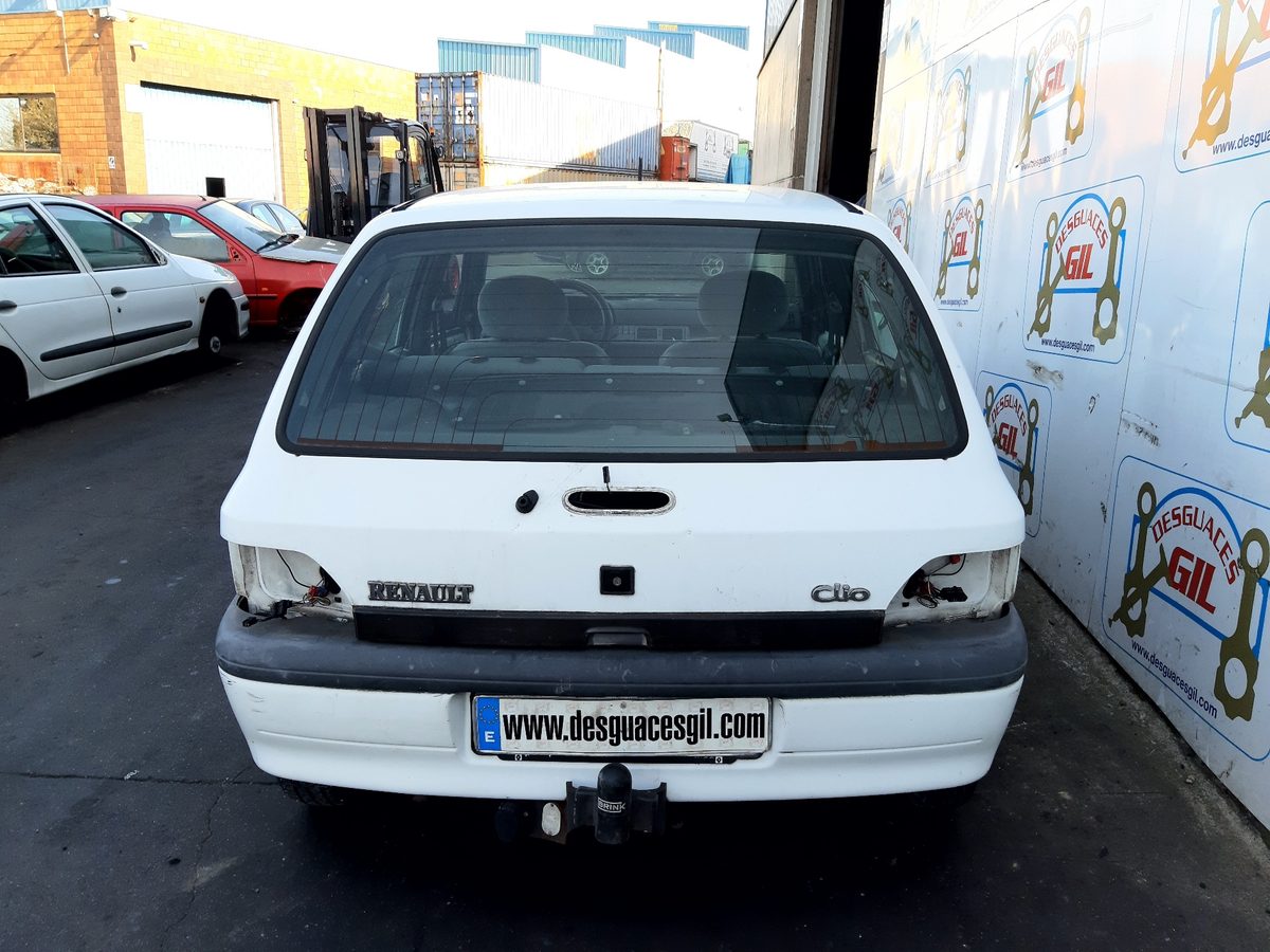 Renault Clio I Phase III del que se desmontó esta pieza