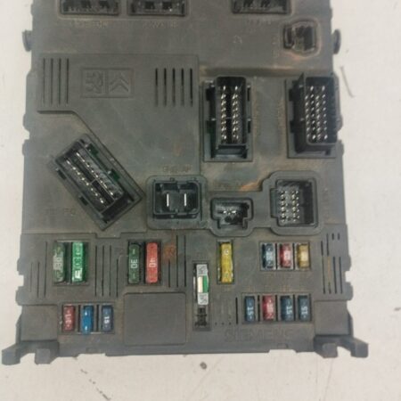 Caja Reles / Fusibles Citroën Berlingo 1996-2002 1.9 Diesel 1.9L 50kW 18085320