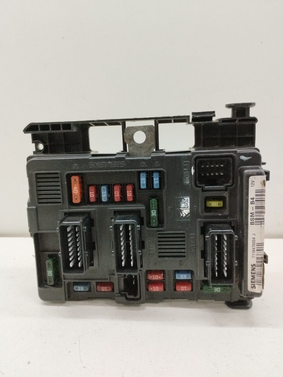 Caja Reles / Fusibles Citroën C3 1995-2010 1.4 HDi 16V Exclusive 1.4L 66kW 9643498780