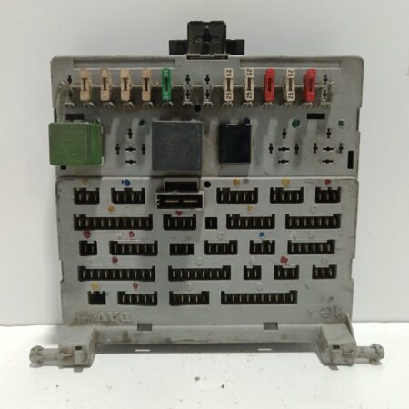 Caja Reles / Fusibles Peugeot 205 Berlina 1983-1998 GENERATION