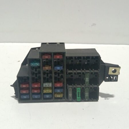 Caja Reles / Fusibles Renault Clio II Fase II (B/CB0) 2001-2013 Authentique 7703297597
